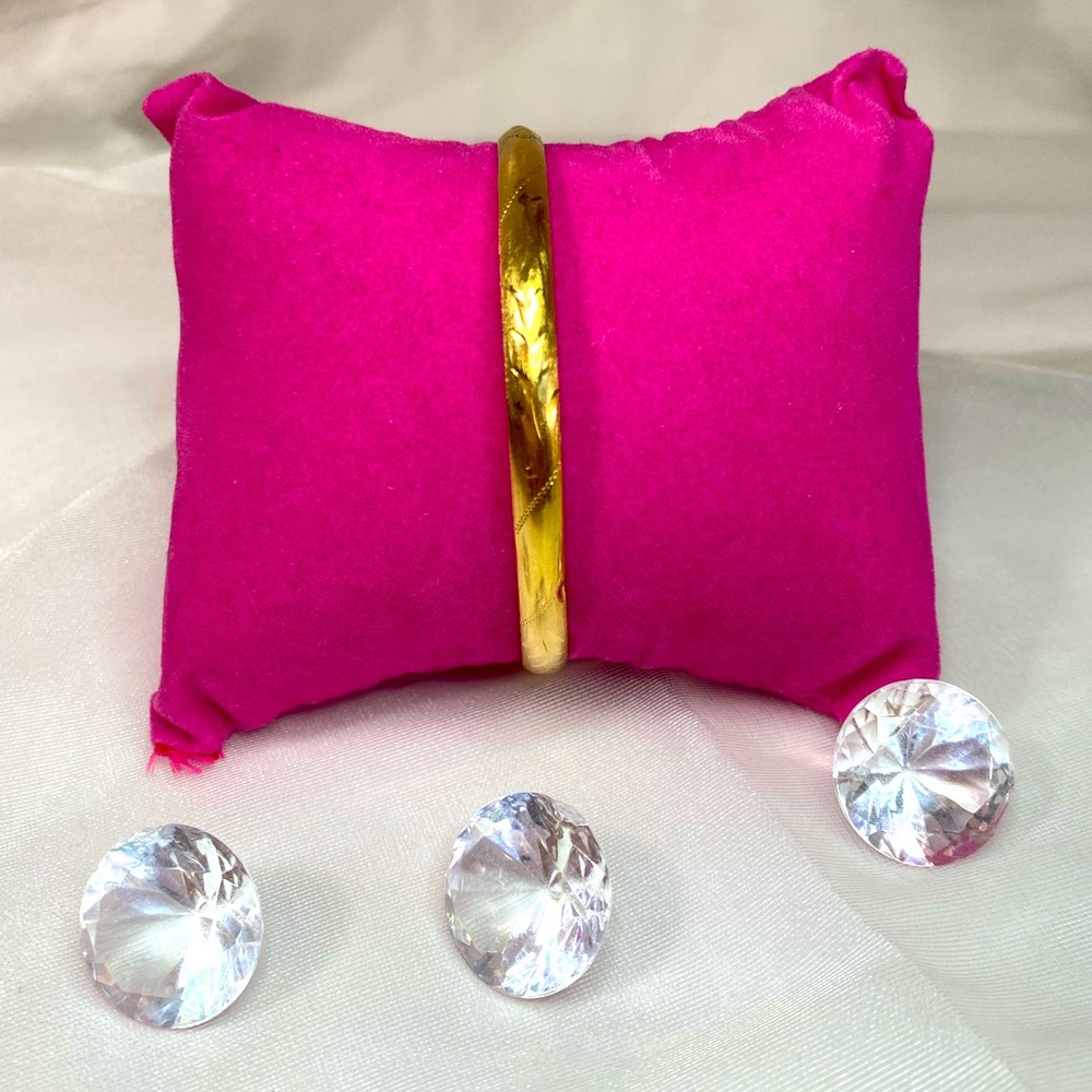 14K YELLOW GOLD vintage etched bangle bracelet REAL GOLD